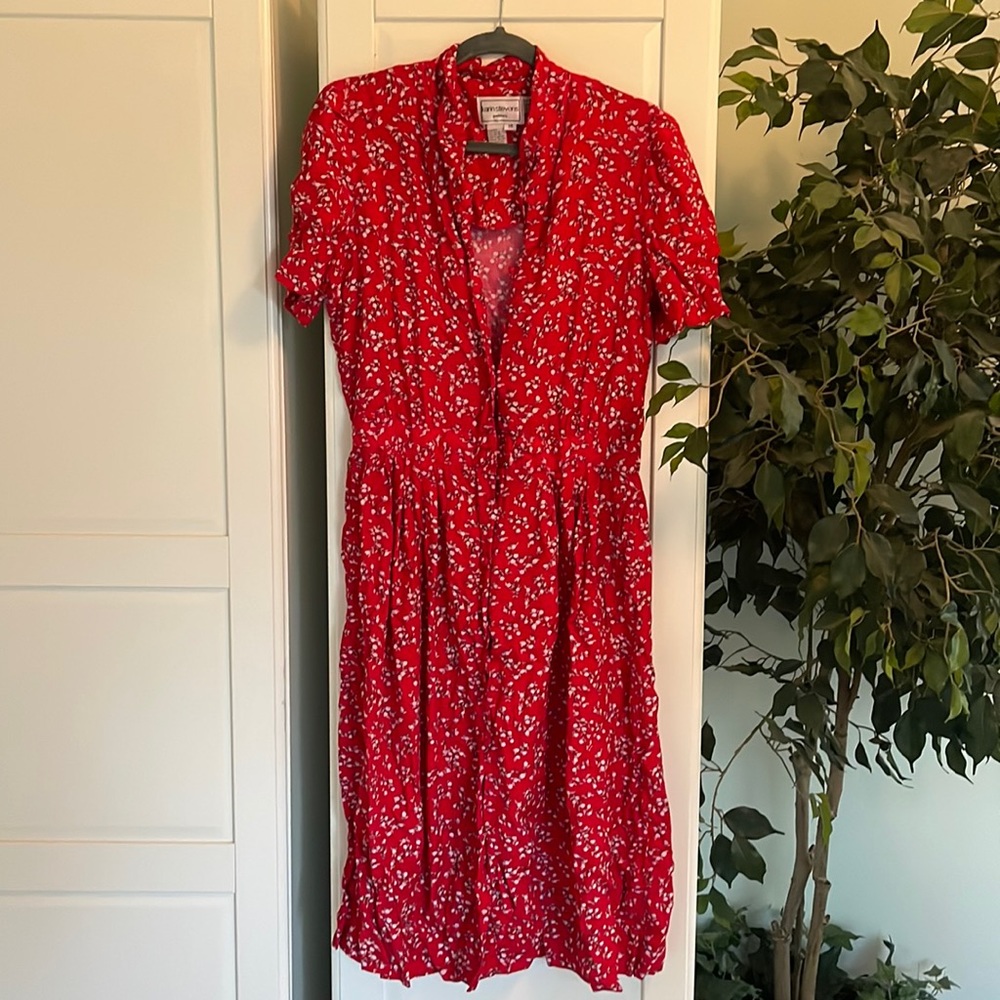 Karin Stevens dress